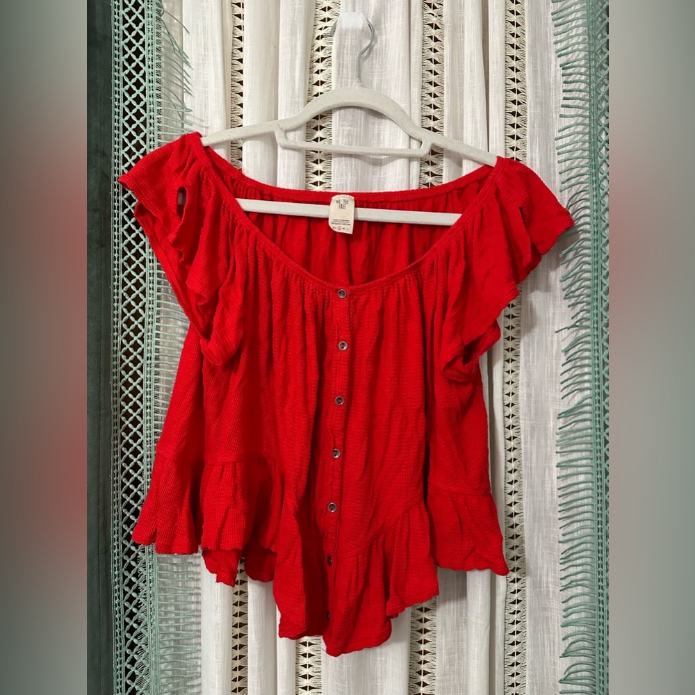 We the Free off the shoulder blouse. Size S. UGC